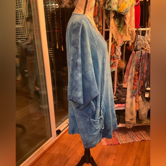 Oversized Tunic - Picture 3 of 10